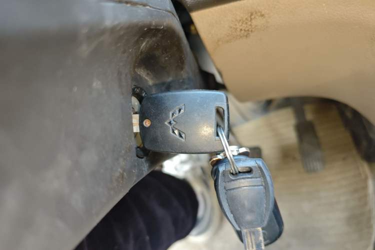 Used Wuling Rongguang 2014 1.2L S Standard Model