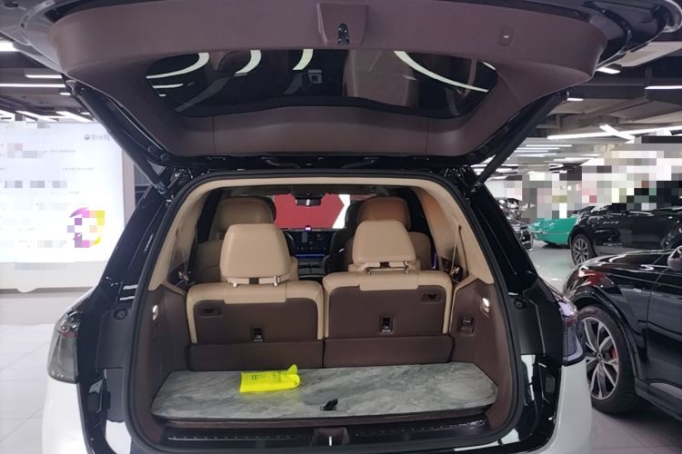 Used Hima AITO M9 2025 Extended-Range Ultra Version 52 kWh 6-Seater