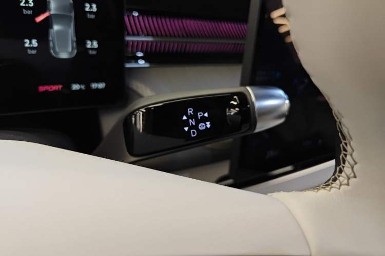 Used XPeng G6 2025 625 Long-Range Max Flagship Edition Gear Lever