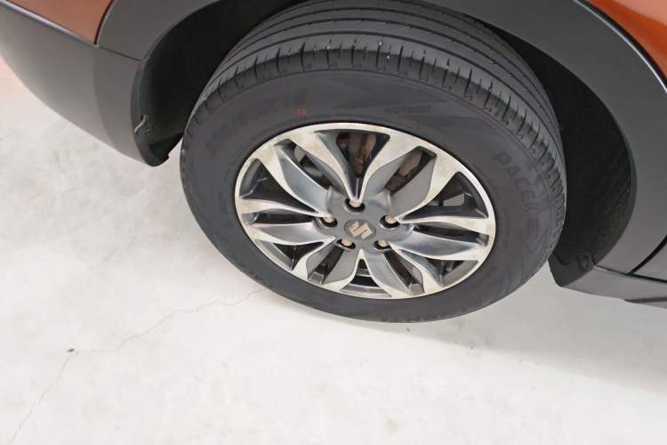 Used Suzuki Vitara S-Cross 2017 1.6L Manual Two-Wheel Drive Urban Fashion Model