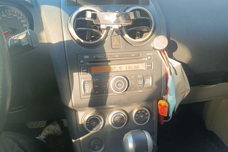 Used Nissan Qashqai 2011 2.0 XV Lea CVT 2WD Audio And AC Panel