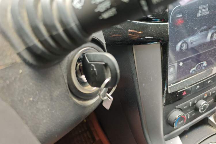 Used Chevrolet Captiva 2014 2.4L 4x4 Flagship Edition 7 Seats Vehicle Key