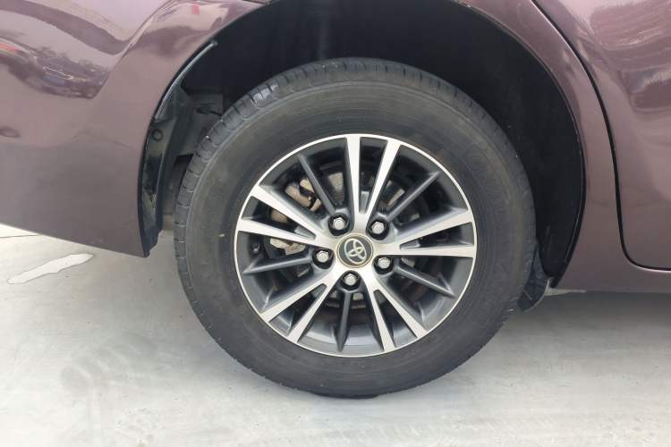 Used Toyota Levin 2017 Revised Dual-Engine 1.8H GS E-CVT Elite Sunroof Version China V Standard
