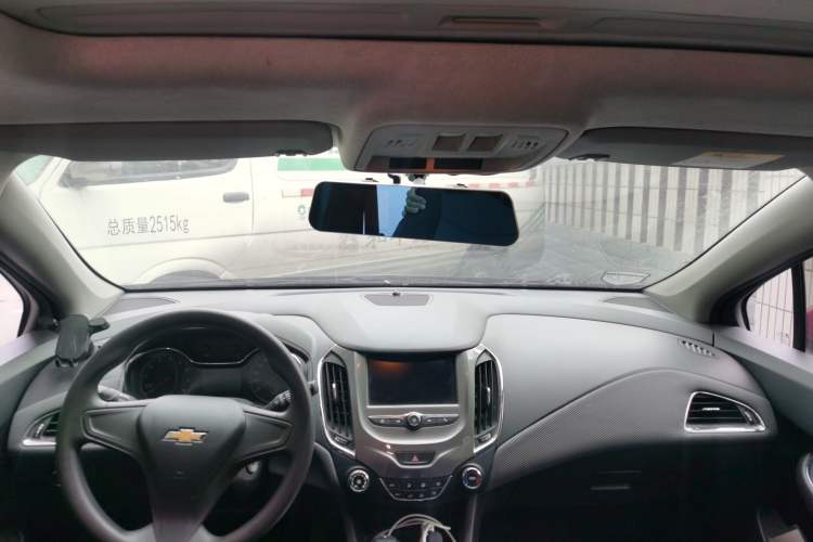 Used Chevrolet Cruze 2017 1.5L Hatchback Automatic Pioneer Sunroof Edition Headliner