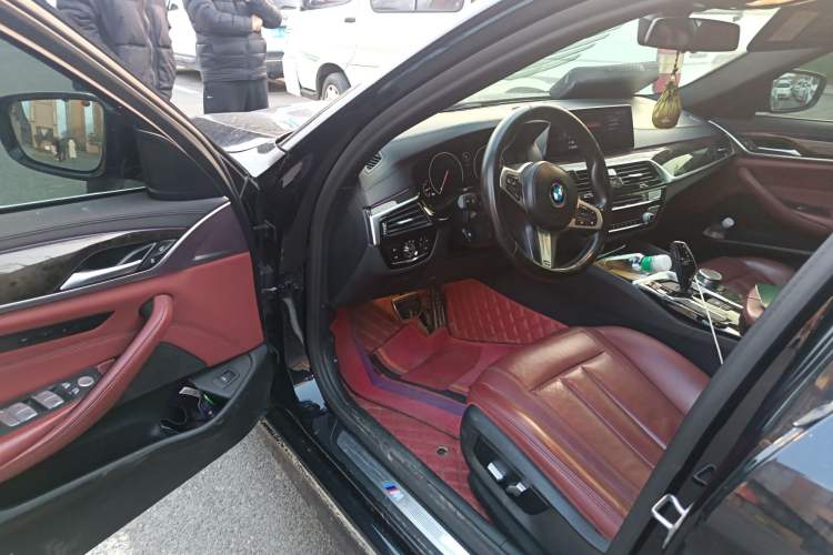 Used BMW 5 Series 2019 530Li Leading Model M Sport Package Driver Seat