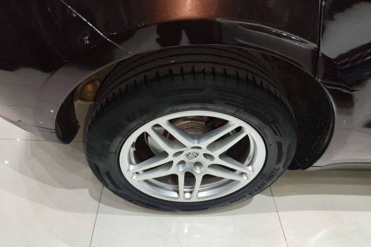 Used Porsche Macan 2018 Macan 2.0T Right Rear Wheel Hub