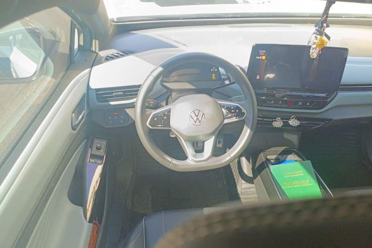 Used Volkswagen ID.4 X 2023 Pure Smart Edition Steering Wheel