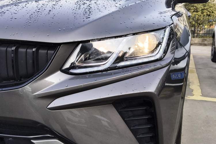 Used Geely Auto Coolray 2023 1.5T DCT Platinum Edition
