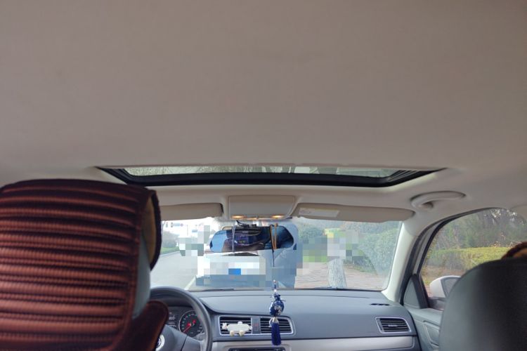 Used Volkswagen Lavida 2013 Restyled Classic 1.6L Manual Comfort Edition