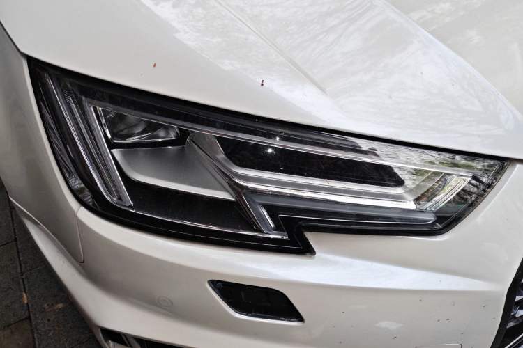 Used Audi A4L 2019 40 TFSI Sporty Version China VI