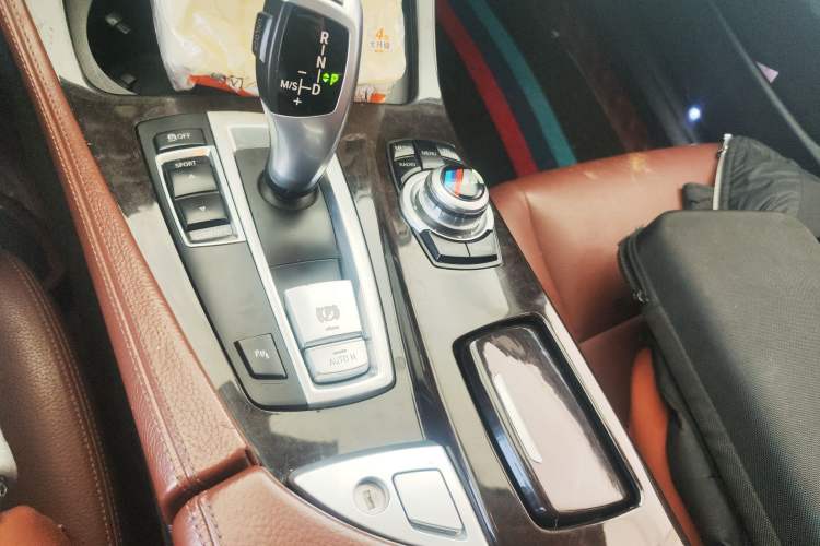 Used BMW 5 Series 2014 525Li Leading Model