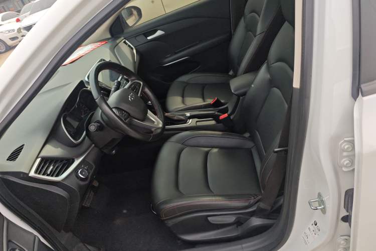 Used Chevrolet Monza 2020 Light Hybrid Redline 320T Dual-Clutch Thrilling Edition Left Front Seat