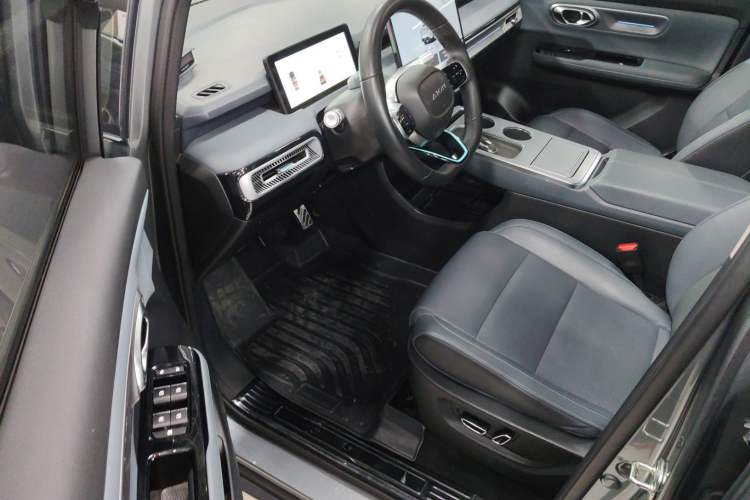 Used AION Y 2022 Plus 70 Tech Edition