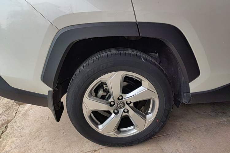 Used Toyota RAV4 2022 2.0L CVT Two-Wheel Drive Fashion Edition
