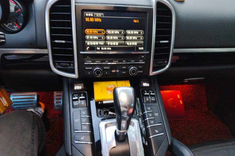 Used Porsche Cayenne 2011 Cayenne 3.0T Audio And AC Panel