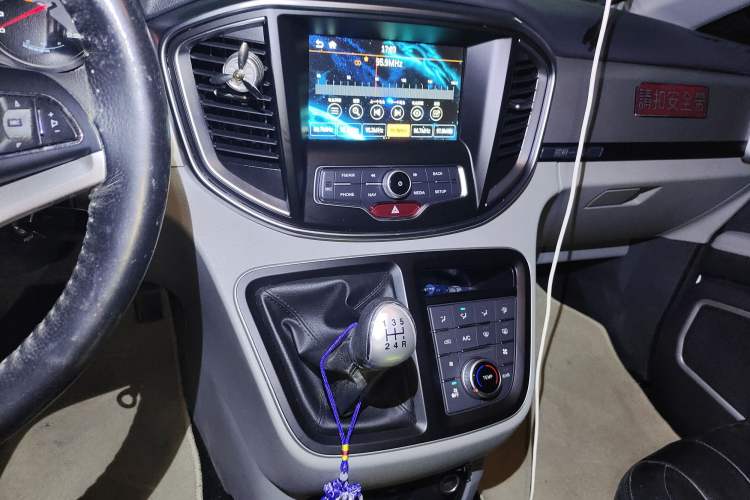 Used JAC Refine M4 2019 Joyful Series 2.0L Manual Comfort Model China VI Standard Audio And AC Panel