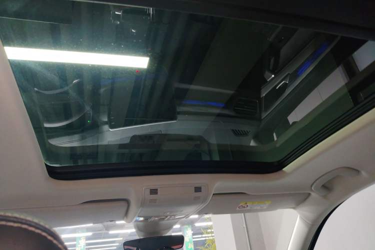 Used Volkswagen Tayron 2023 330TSI Two-Wheel-Drive R-Line High-Energy Version