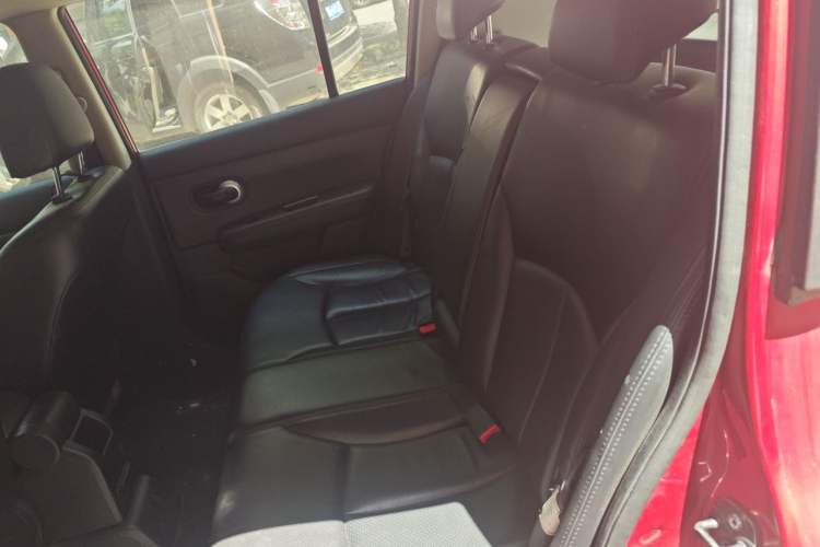 Used Nissan Tiida 2008 1.6L Automatic Smart Version
