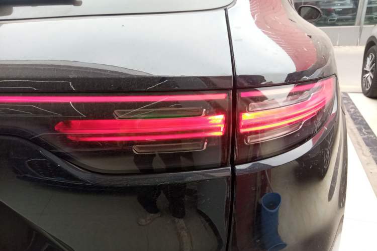 Used Porsche Cayenne E-Hybrid 2023 Cayenne E-Hybrid 2.0T Platinum Edition
