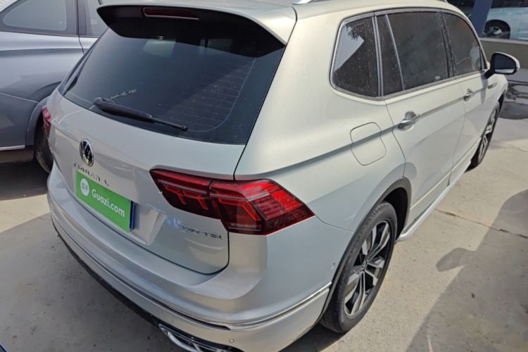 Used Volkswagen Tiguan L 2022 330TSI Automatic Two-Wheel Drive R-Line Enhanced Edition Rear Right 45 Deg