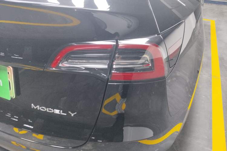 Used Tesla Model Y 2022 Rear-Wheel-Drive Version
