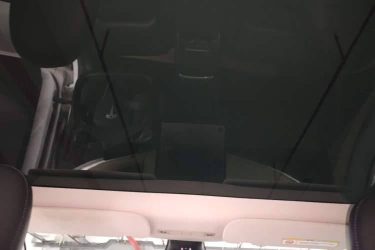 Used Tesla Model Y 2023 Long-Range All-Wheel-Drive Version
