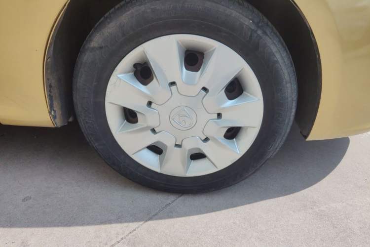 Used Baojun 610 2014 1.5L manual standard version