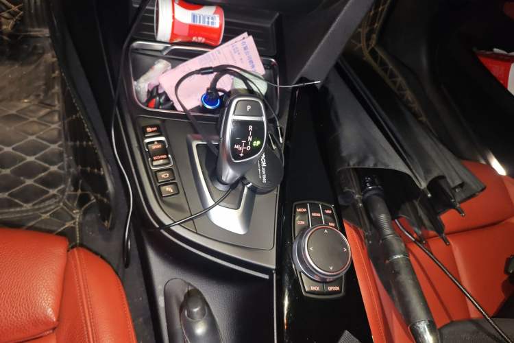 Used BMW 3 Series GT 2020 320i M Sport Night Edition Gear Lever