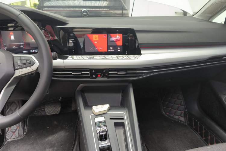 Used Volkswagen Golf 2023 280TSI DSG Pro Audio And AC Panel