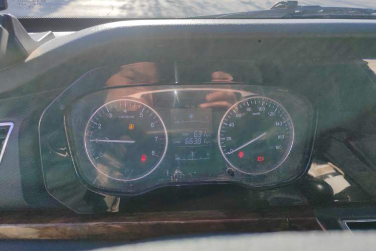 Used Kuayue Kuayue Zhe D5 2021 1.6L Standard Edition Double-Cab Flatbed with Dual Rear Wheels 3050mm Cargo Bed DAM16KL
