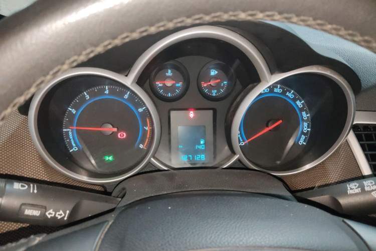 Used Chevrolet Cruze 2013 Hatchback 1.6L Manual Luxury Model Instrument Cluster