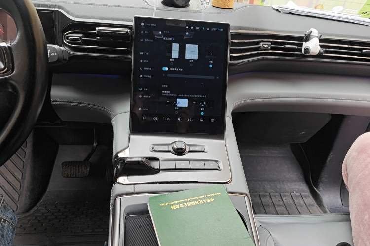 Used Nio ES6 2019 430 km Performance Version Audio And AC Panel