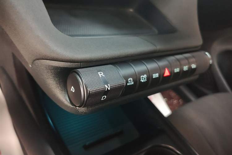 Used BYD Dolphin 2025 420km Fashion Edition Gear Lever