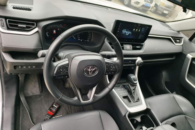 Used Toyota Wildlander 2023 2.0L CVT Four-Wheel Drive Luxury PLUS Edition