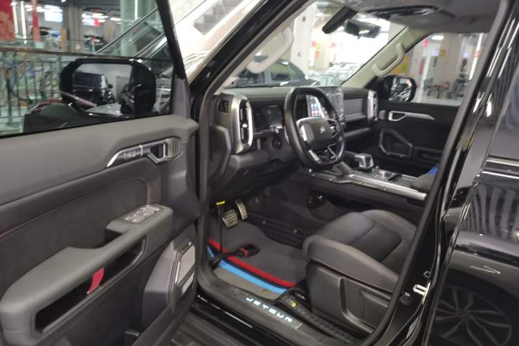 Used JETOUR Traveler 2023 2.0T All-Wheel-Drive Crosser