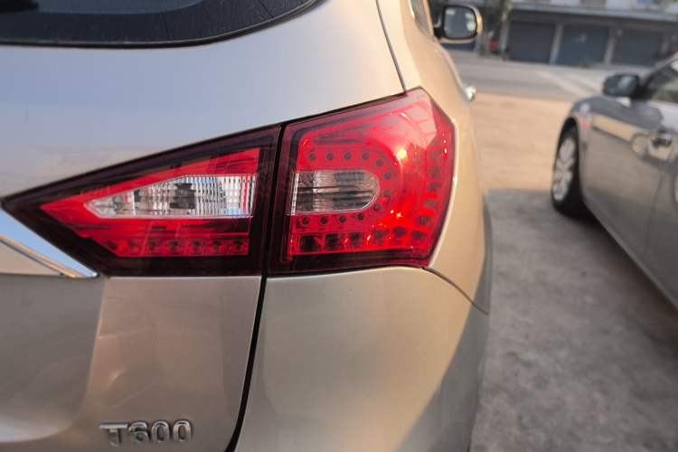 Used Zotye T600 2015 1.5T Manual Luxury Model
