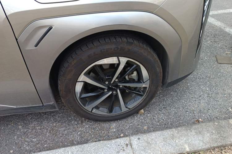 Used AION Y 2022 Plus 70 Smart Edition Exterior 7