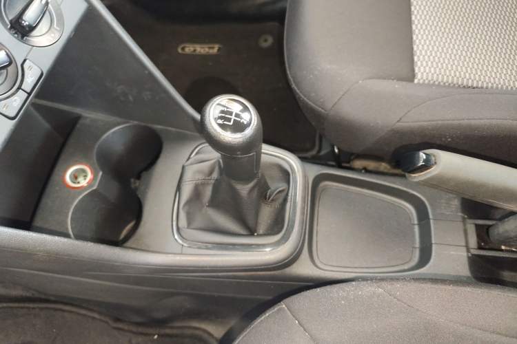 Used Volkswagen Polo 2013 1.4L Manual Fashion Edition
