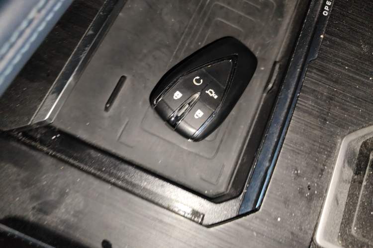 Used Changan UNI-K iDD 2022 Blue Whale iDD 130km 1.5T Prestige Model
