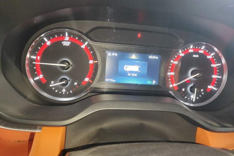 Used SAIC MAXUS Xintu V90 2022 2.0T Automatic Zhiyun King Rear-Drive Long Wheelbase High-Roof Design with Single Rear Tire—6/7 Seater