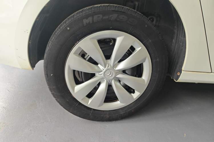 Used Citroen Elysee 2016 1.6L Automatic Fashion Model Right Rear Wheel Hub