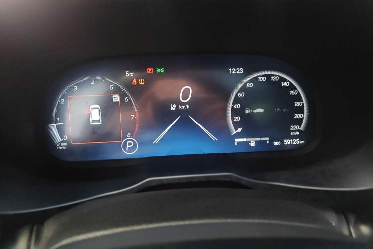 Used Toyota Wildlander 2024 2.0L CVT 4x4 Luxury PLUS Edition
