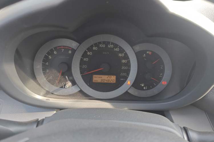 Used Toyota RAV4 2010 2.0L Manual Deluxe Upgrade