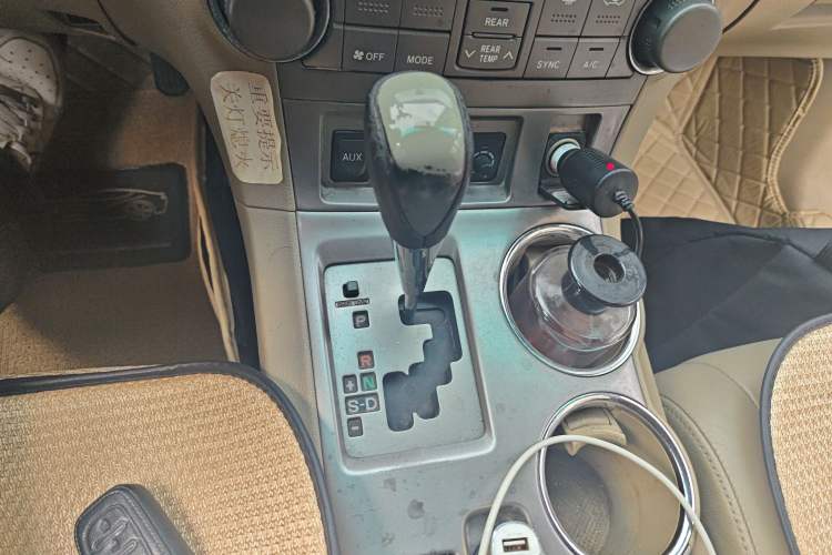 Used Toyota Highlander 2009 2.7L Two-Wheel Drive 7-Seater Luxury Edition
