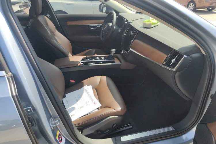 Used Volvo S90 2020 Facelifted T5 Zhiyi Luxury Edition