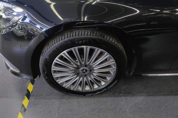 Used Mercedes-Benz E-Class 2021 E 300 L Stylish Model