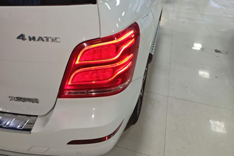 Used Mercedes-Benz GLK-Class 2015 GLK 300 4MATIC Fashion Edition Ultimate Version
