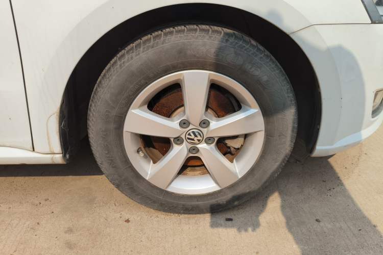 Used Volkswagen Lavida 2013 Revised Classic 1.6L Automatic Fashion Edition