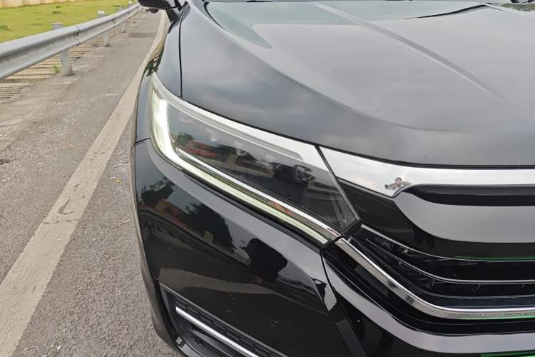 Used Honda UR-V 2017 370TURBO 2WD Prestige Edition China V Right Front Headlight