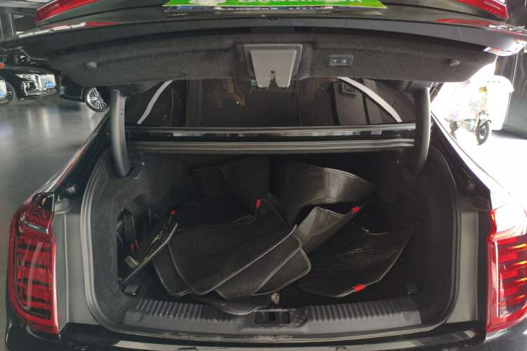 Used Hongqi H9 2022 2.0T Smart Connect Flagship Edition Trunk